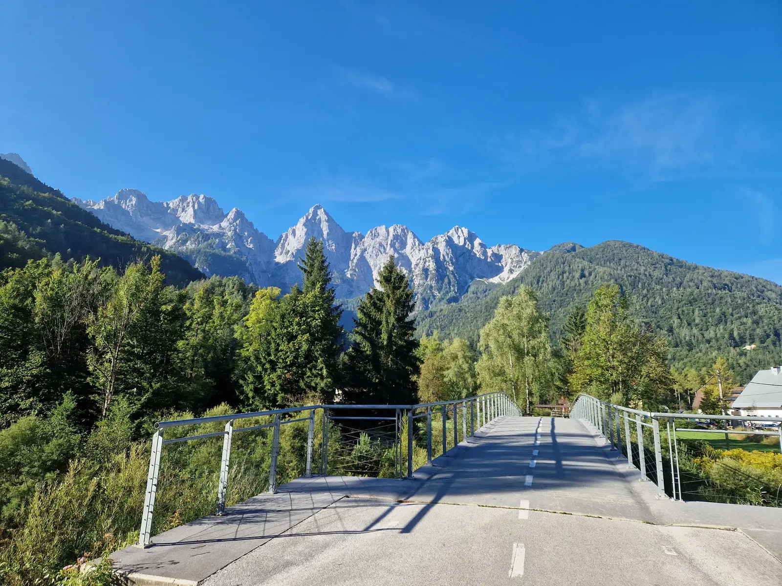 Kolesarska steza proti Kranjski Gori